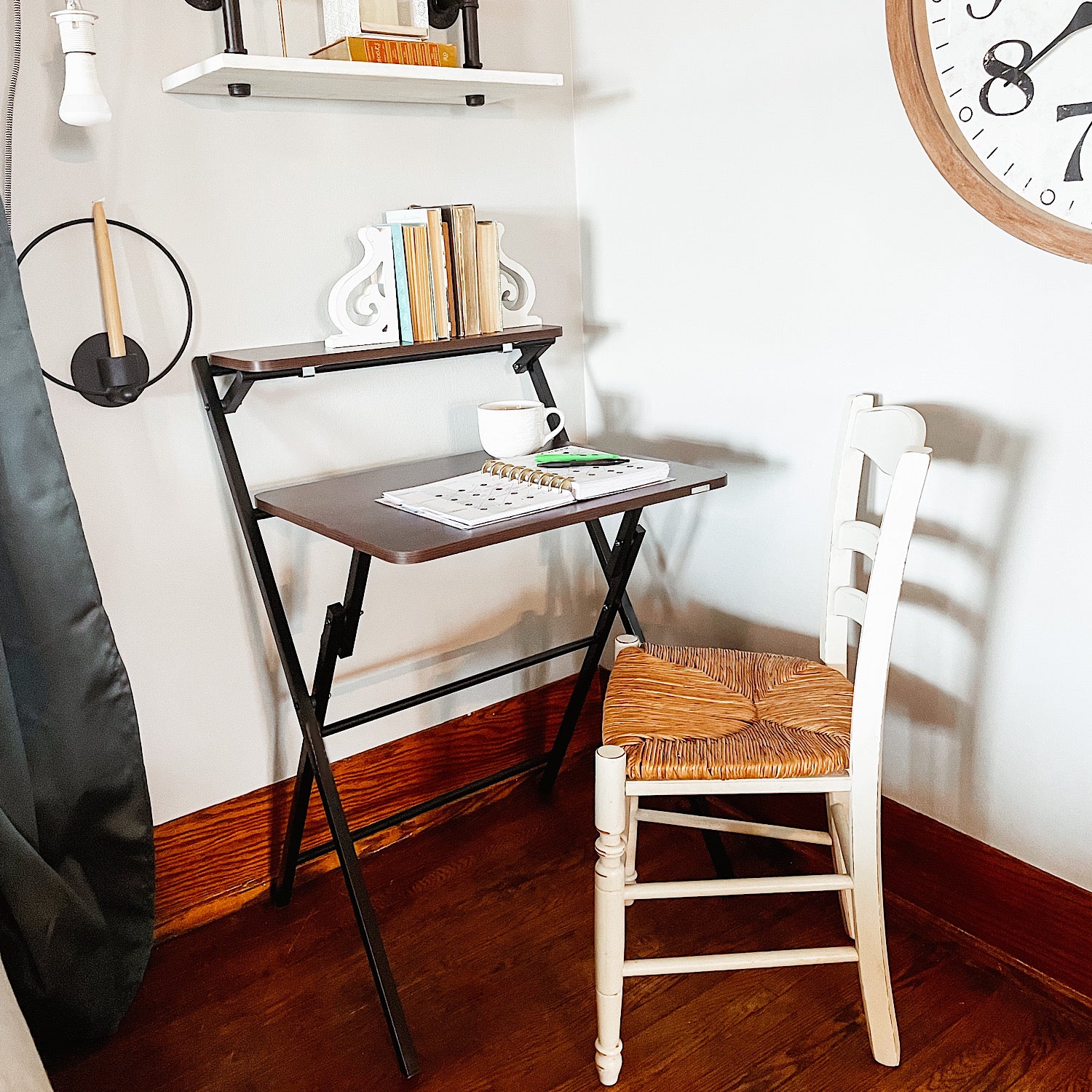 Modern Folding Desk Square 660 , Two-Tier