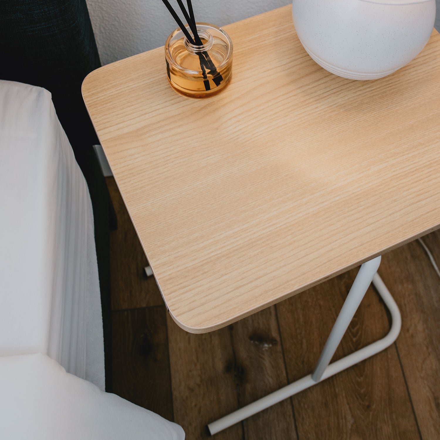 SOFSYS minimalist modern side table or end table that slide under sofa, couch, and bed. simple oak top and L-shaped white metal frame