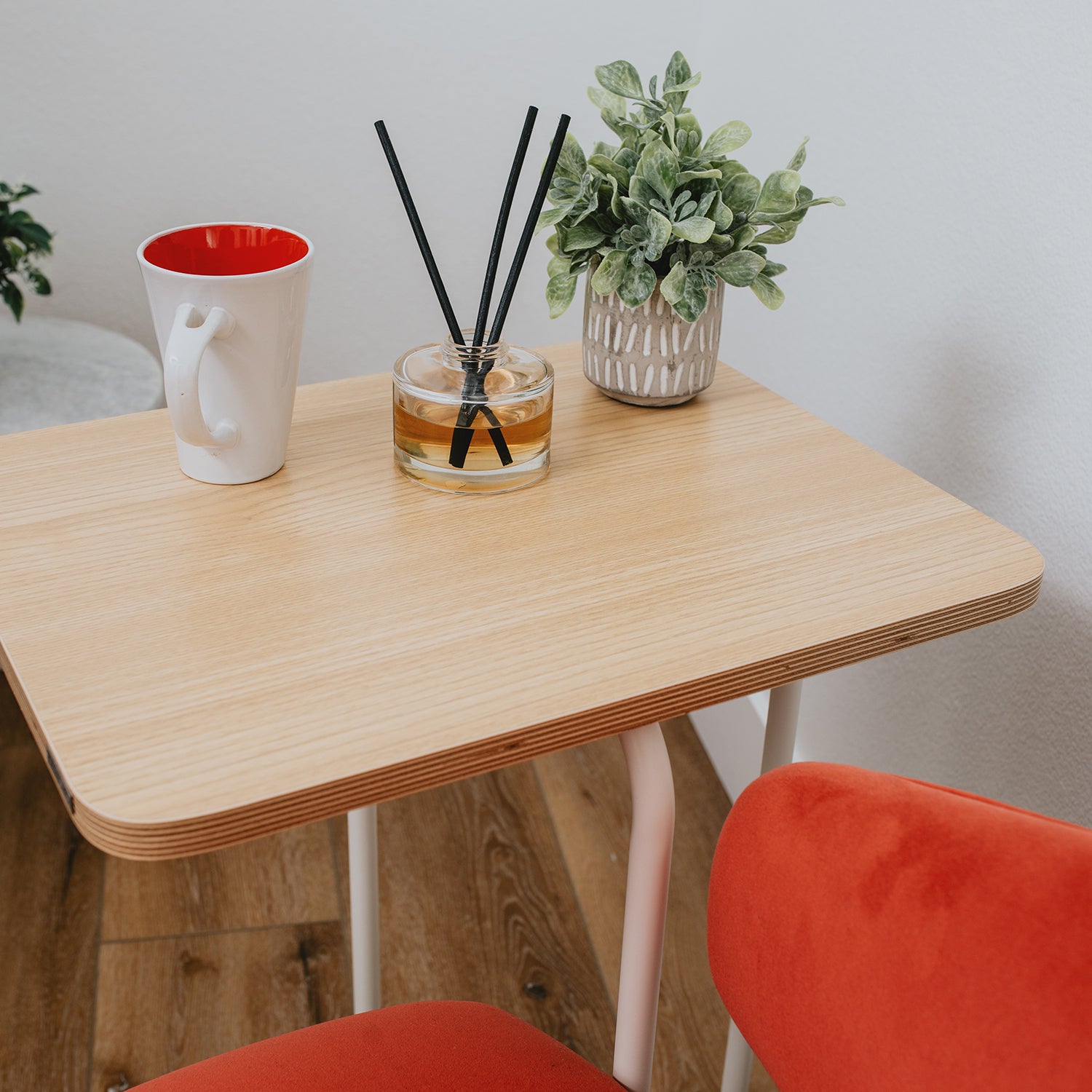 Premium Side Table 437, Small